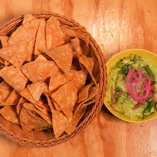 Chips & Guac (8 oz)